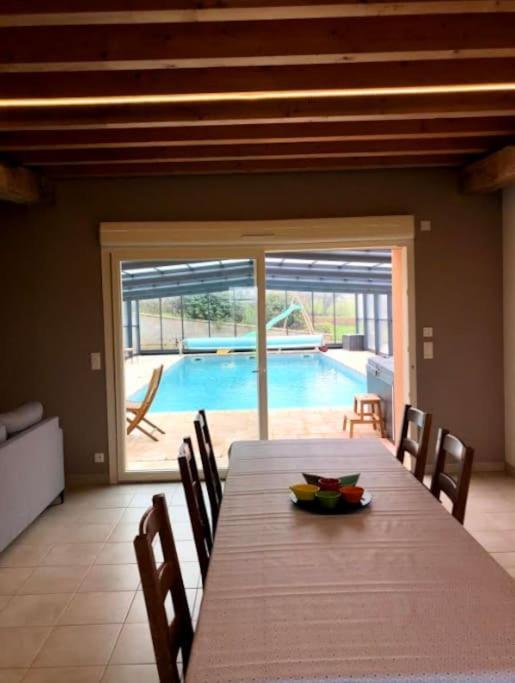 Gite La Bergerie, Piscine Chauffee, Couzon المظهر الخارجي الصورة